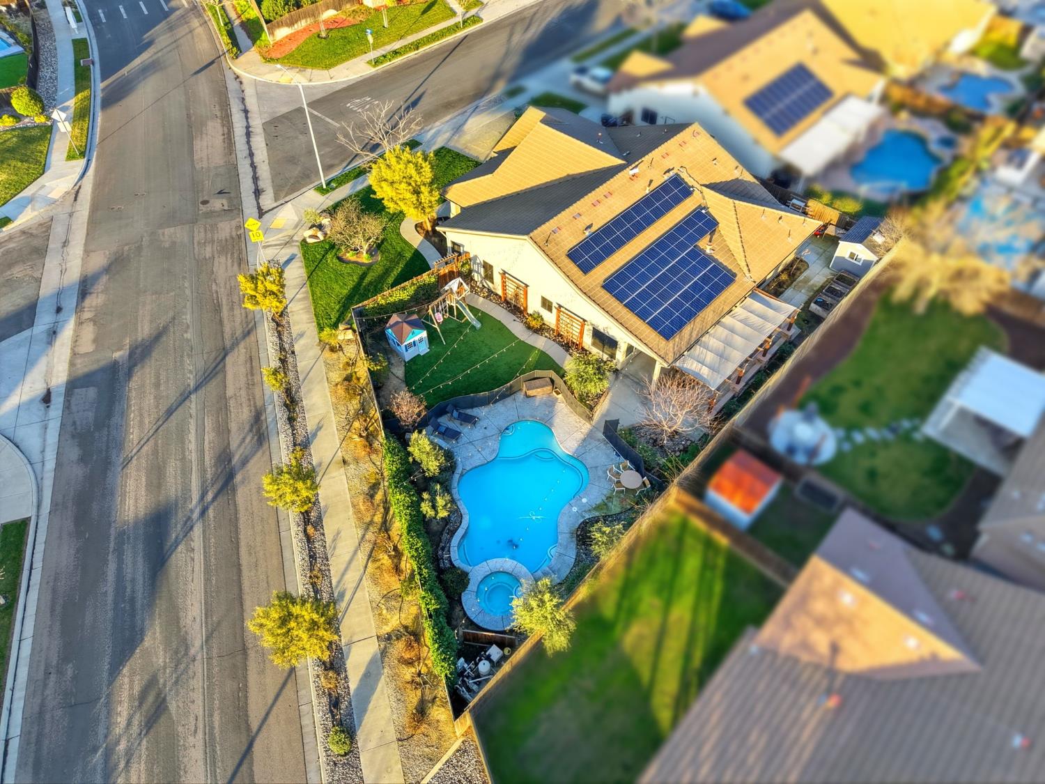 1483 Atlantic Ave, Lemoore, CA 93245