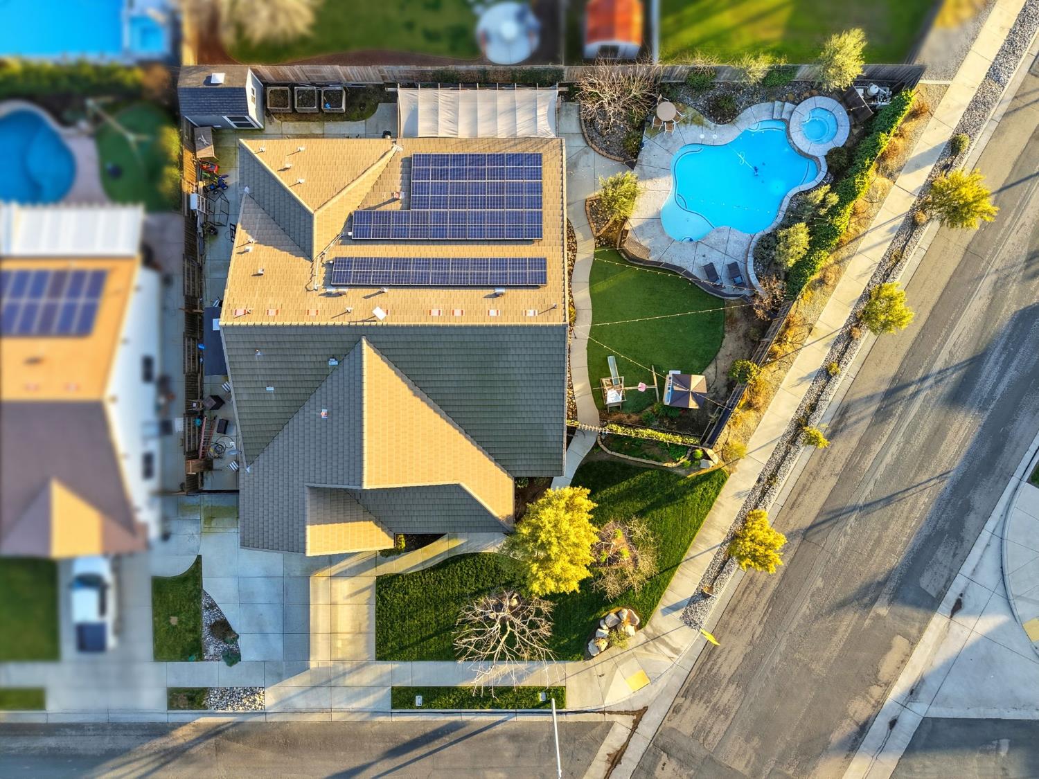 1483 Atlantic Ave, Lemoore, CA 93245