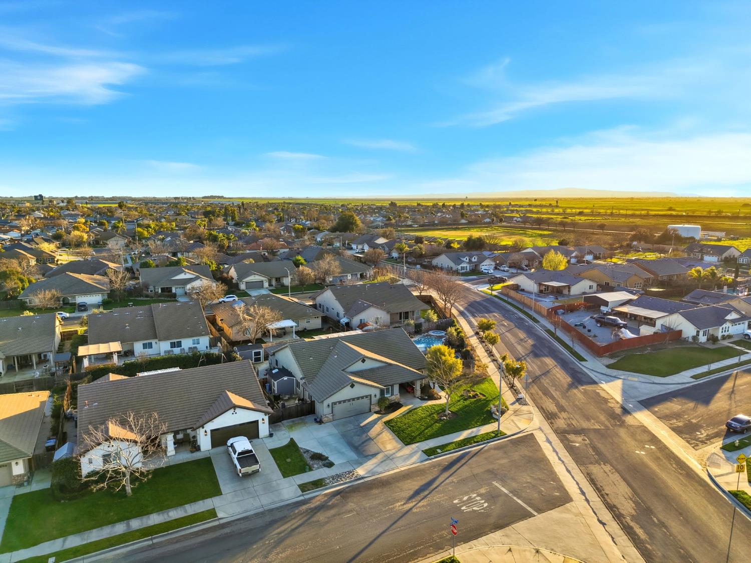 1483 Atlantic Ave, Lemoore, CA 93245