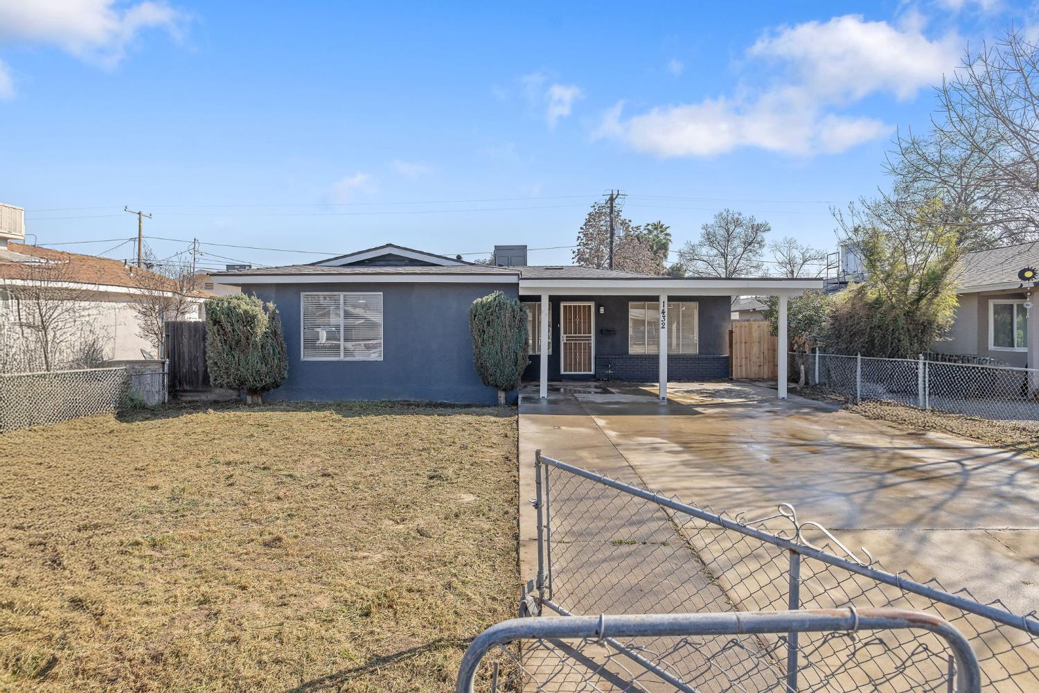 1432 N Locust St, Visalia, CA 93291