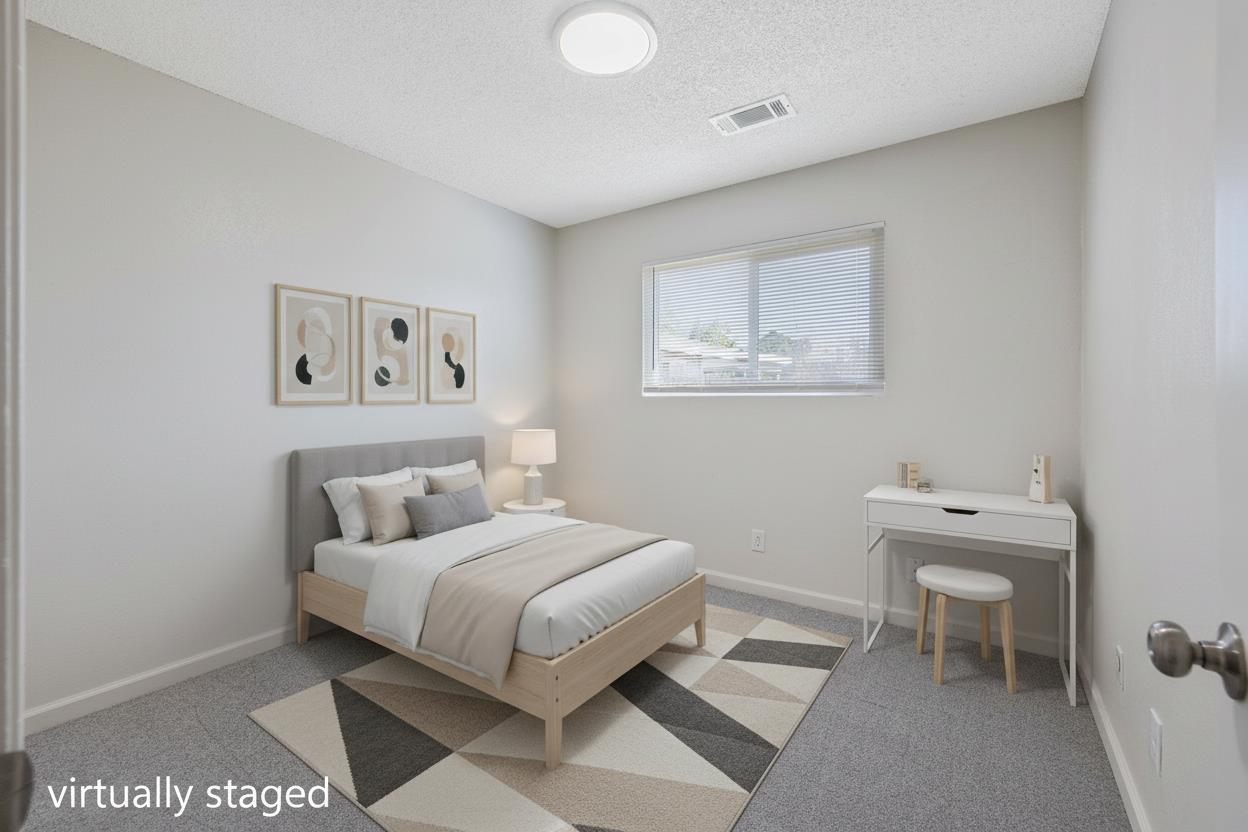 1432 N Locust St, Visalia, CA 93291