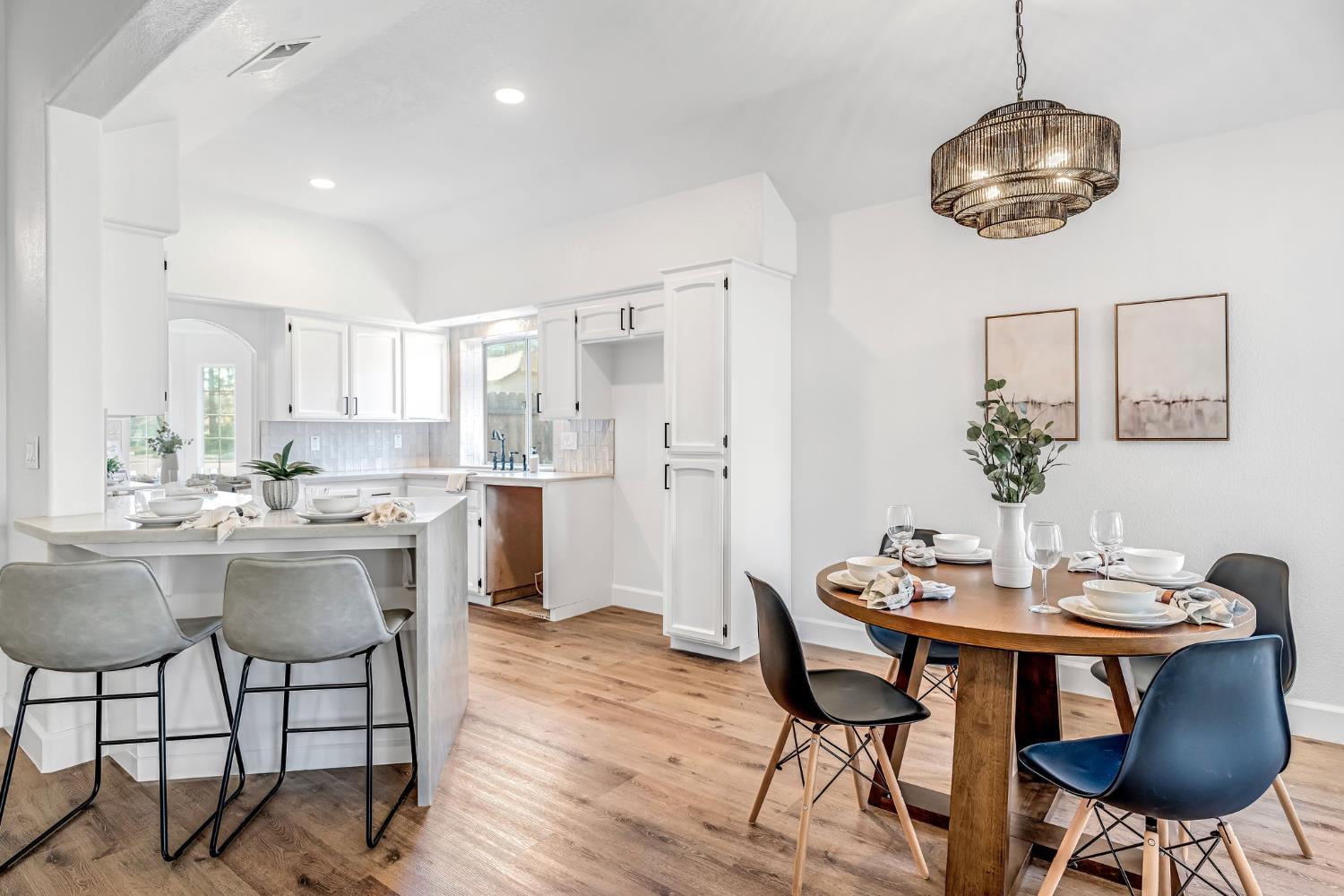 1760 E Omaha Ave, Fresno, CA 93720