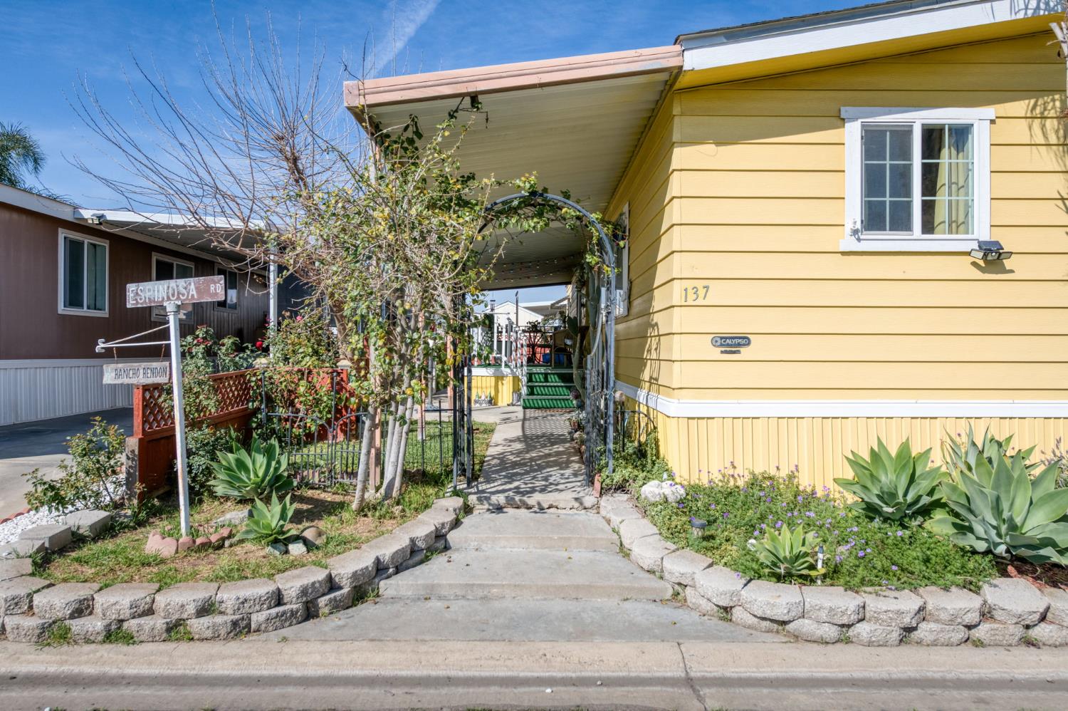 2575 S Willow Ave #137, Fresno, CA 93725