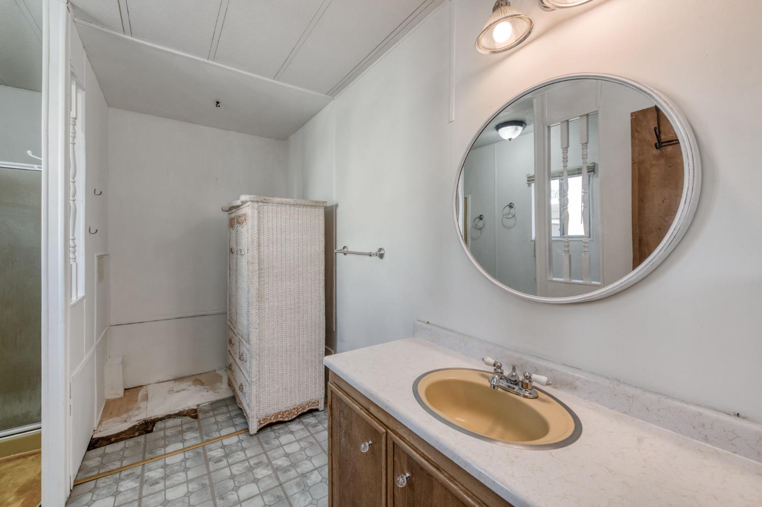 2575 S Willow Ave #137, Fresno, CA 93725