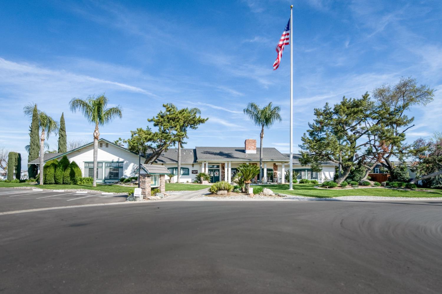 2575 S Willow Ave #137, Fresno, CA 93725