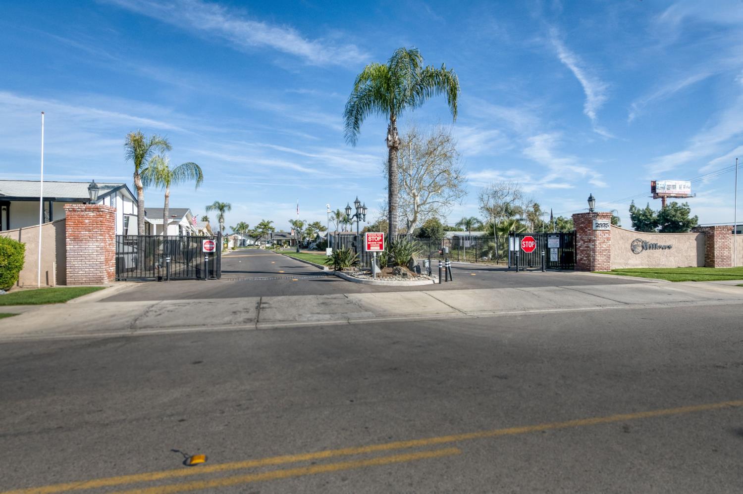 2575 S Willow Ave #137, Fresno, CA 93725