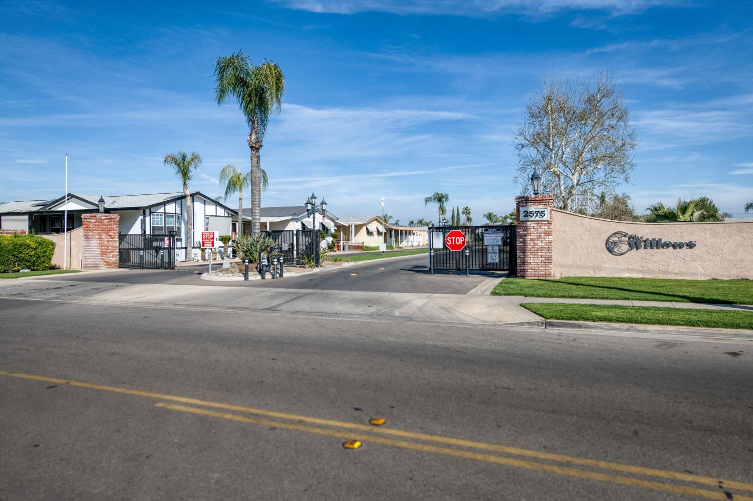 2575 S Willow Ave #137, Fresno, CA 93725