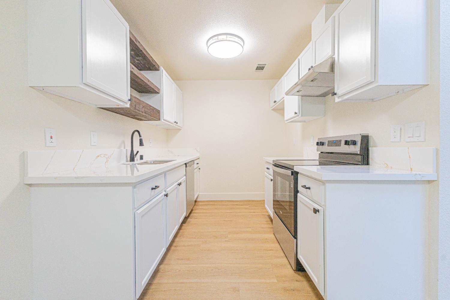 5965 E Shields #111, Fresno, CA 93727