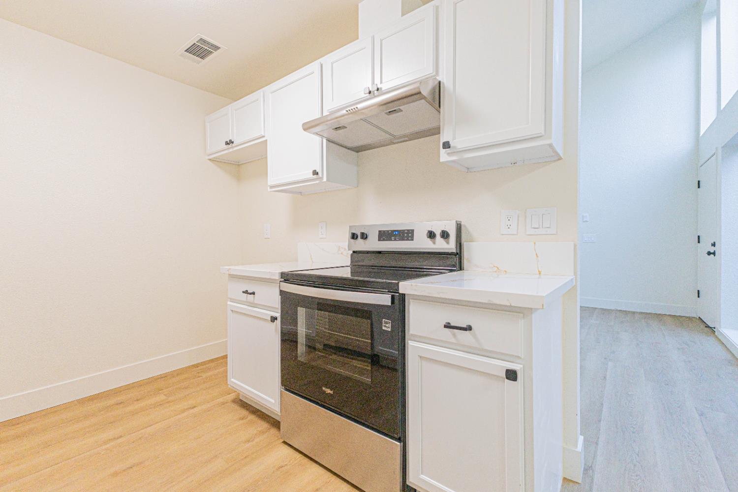 5965 E Shields #111, Fresno, CA 93727