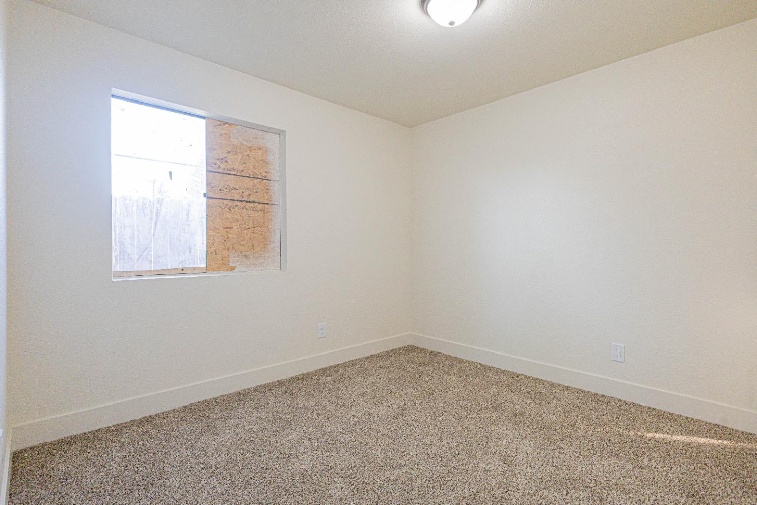 5965 E Shields #111, Fresno, CA 93727