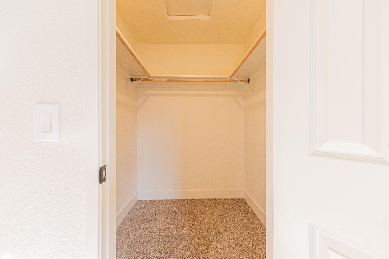 5965 E Shields #111, Fresno, CA 93727