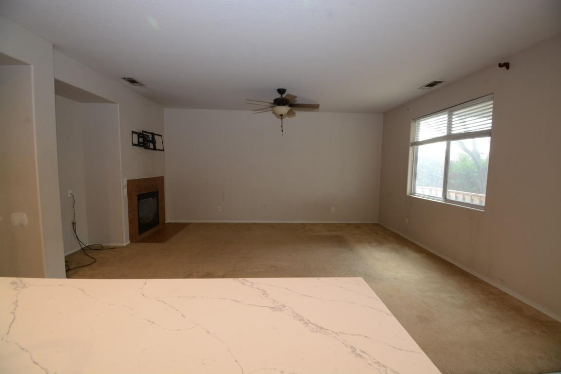 2360 S Playa Ave, Fresno, CA 93727