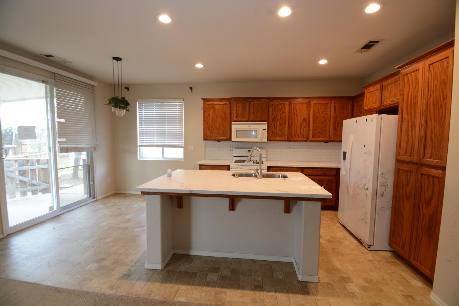 2360 S Playa Ave, Fresno, CA 93727