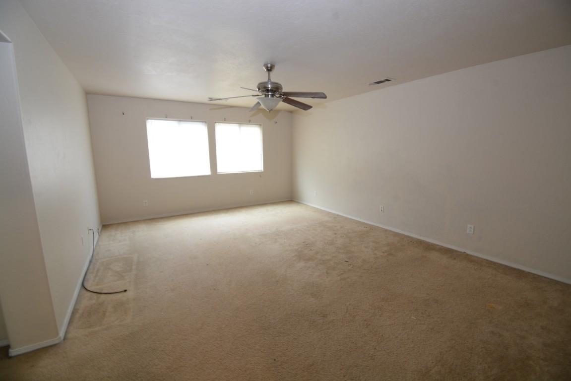 2360 S Playa Ave, Fresno, CA 93727