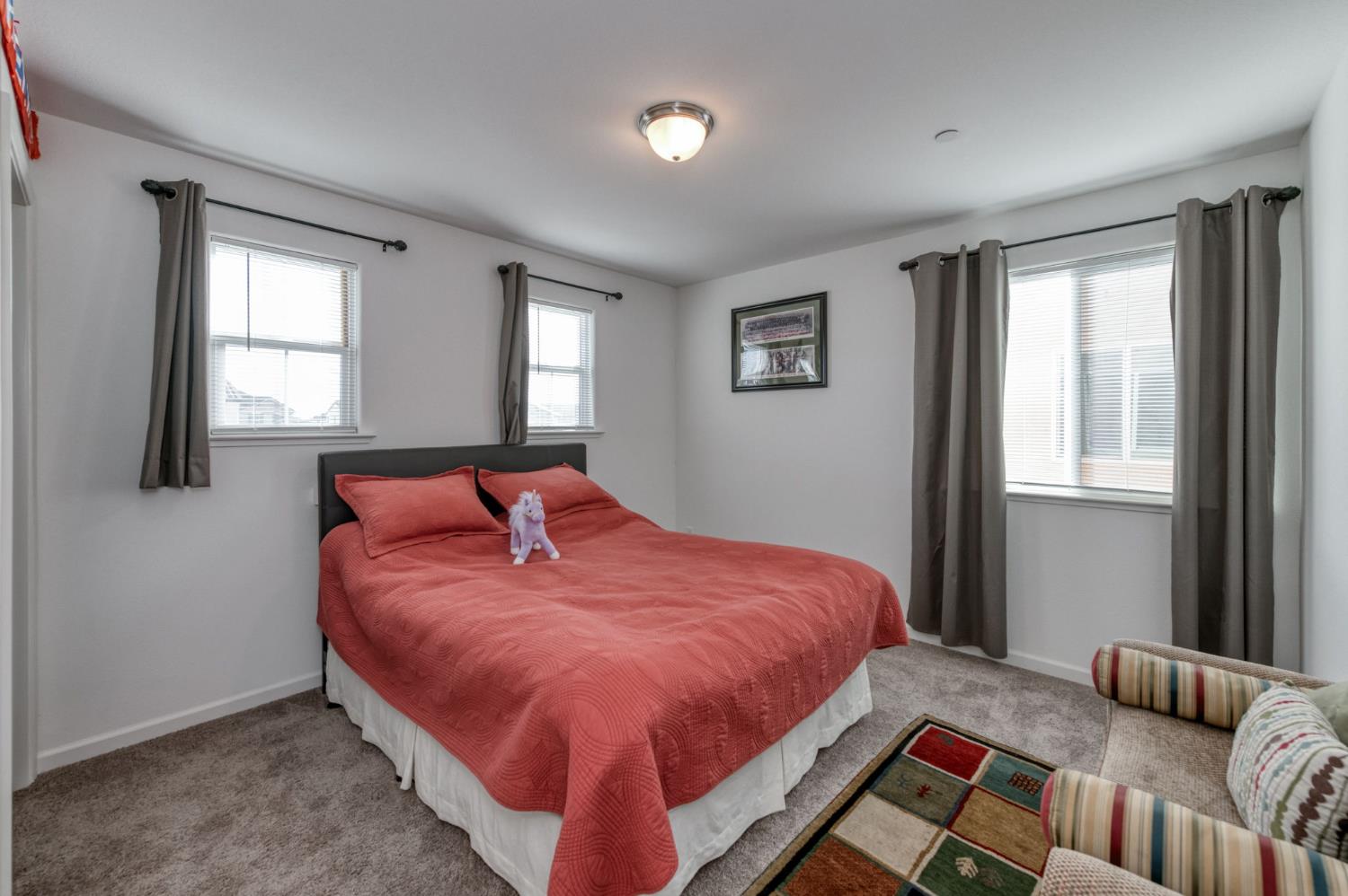 7099 N Shiraz Ave, Fresno, CA 93722