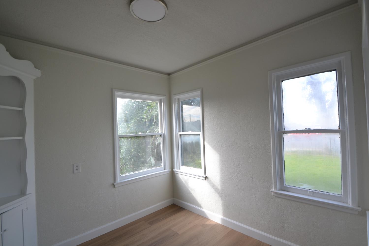 1206 N 8Th St, Fresno, CA 93703