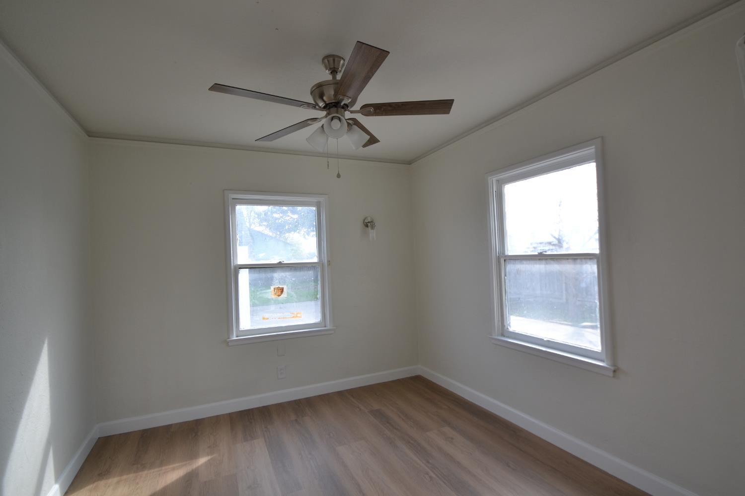 1206 N 8Th St, Fresno, CA 93703