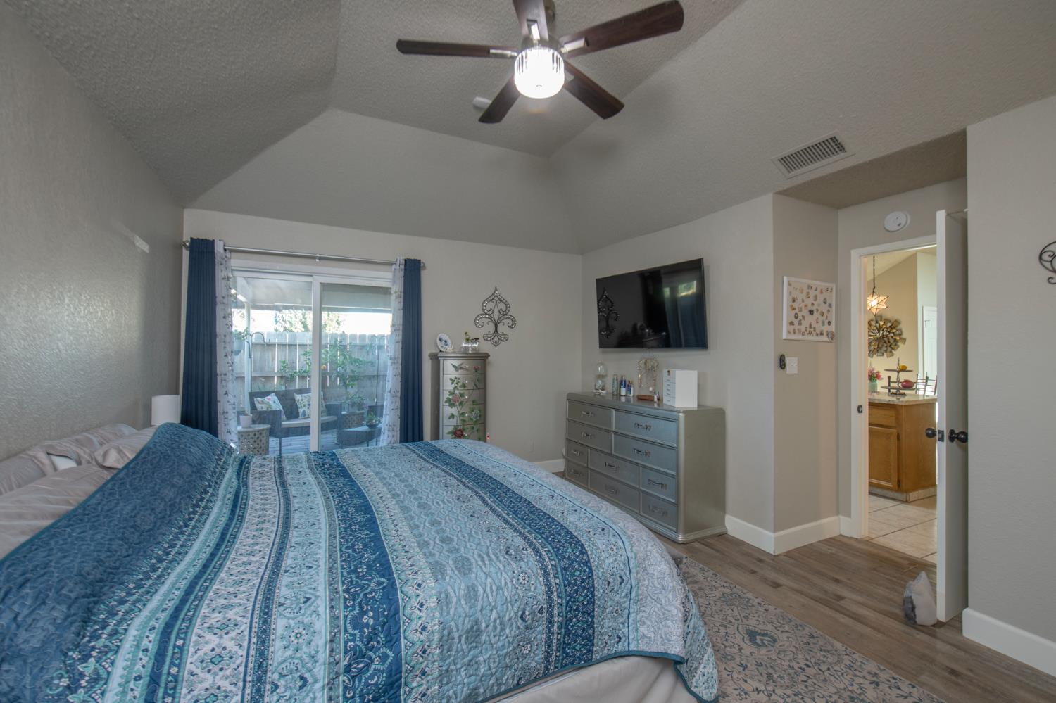 381 E Nees Ave #101, Fresno, CA 93720