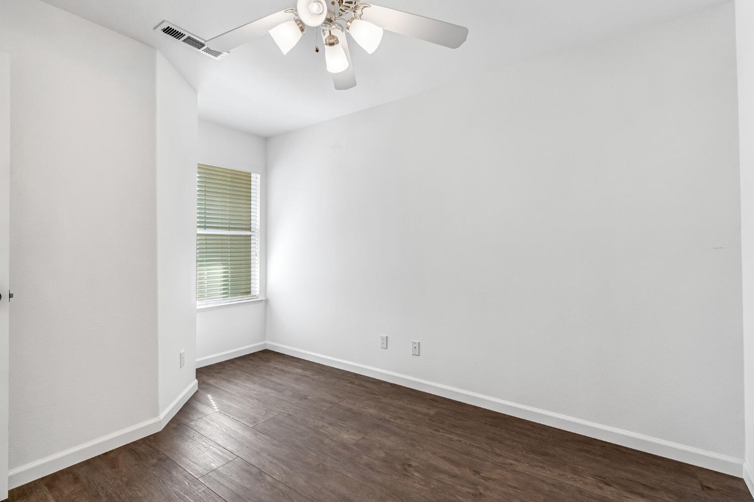 265 W Decatur Ave, Clovis, CA 93611