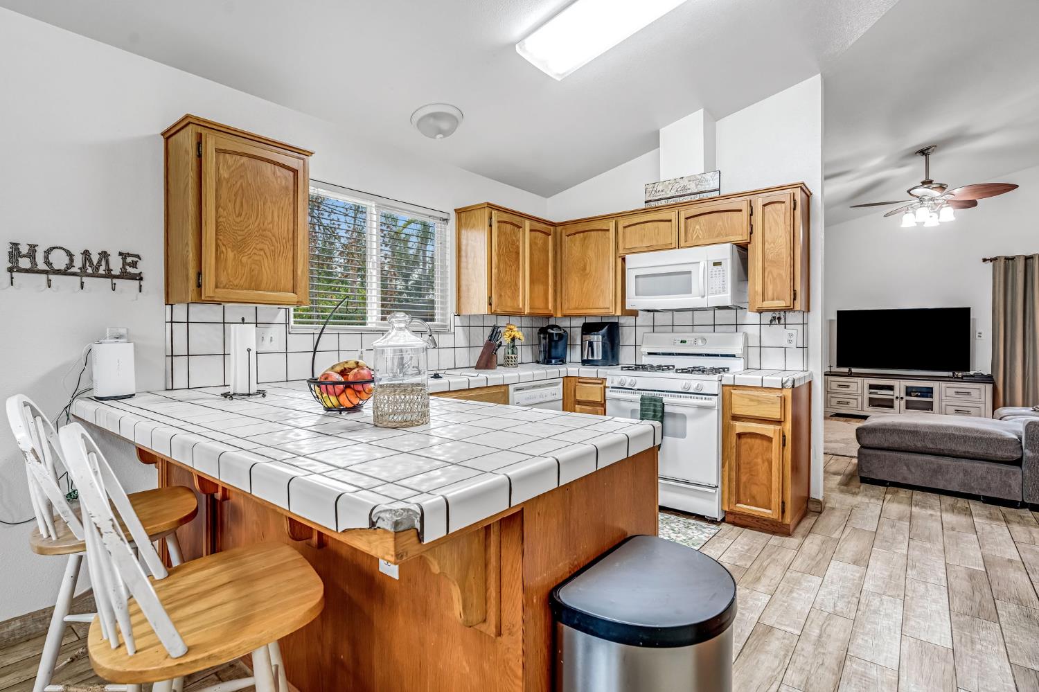 701 12Th Ave, Kingsburg, CA 93631