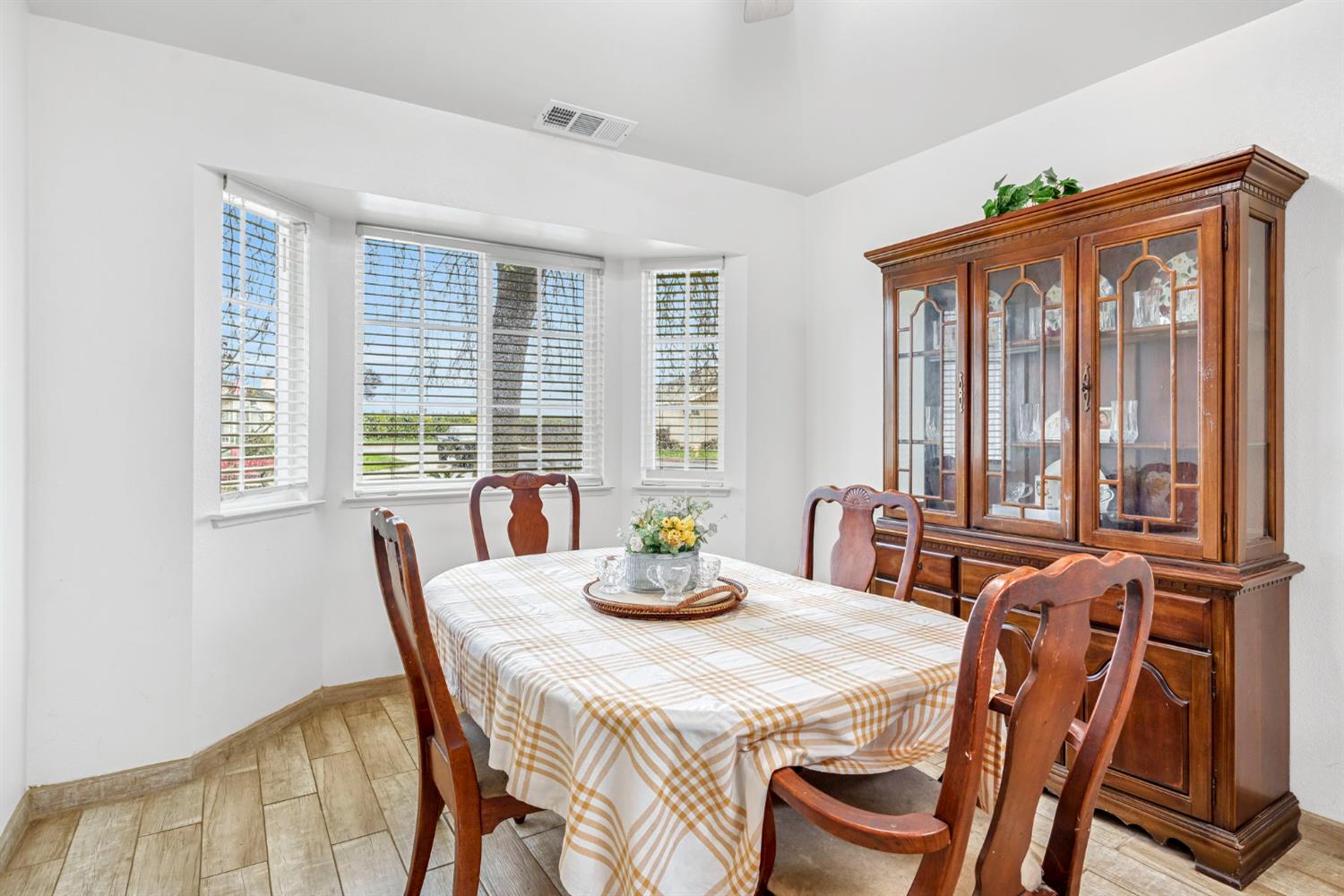 701 12Th Ave, Kingsburg, CA 93631