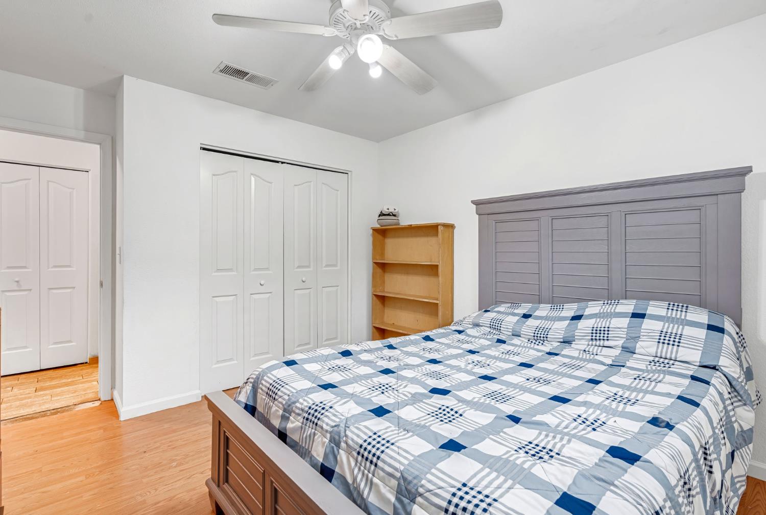 701 12Th Ave, Kingsburg, CA 93631