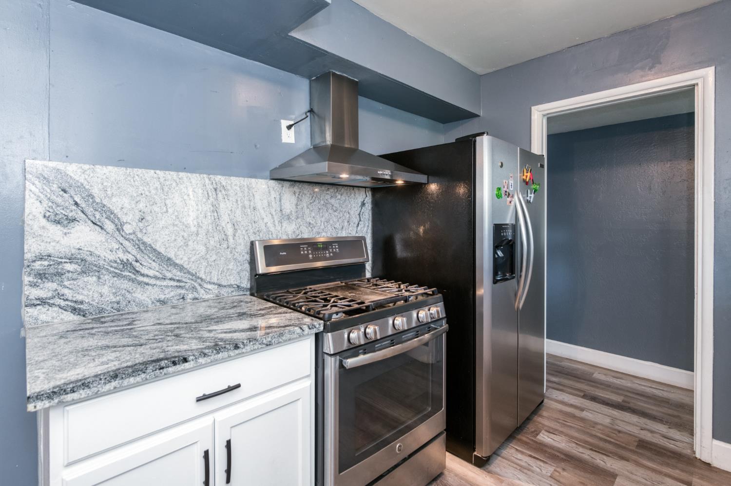 1732 S Whitney Ave, Fresno, CA 93702