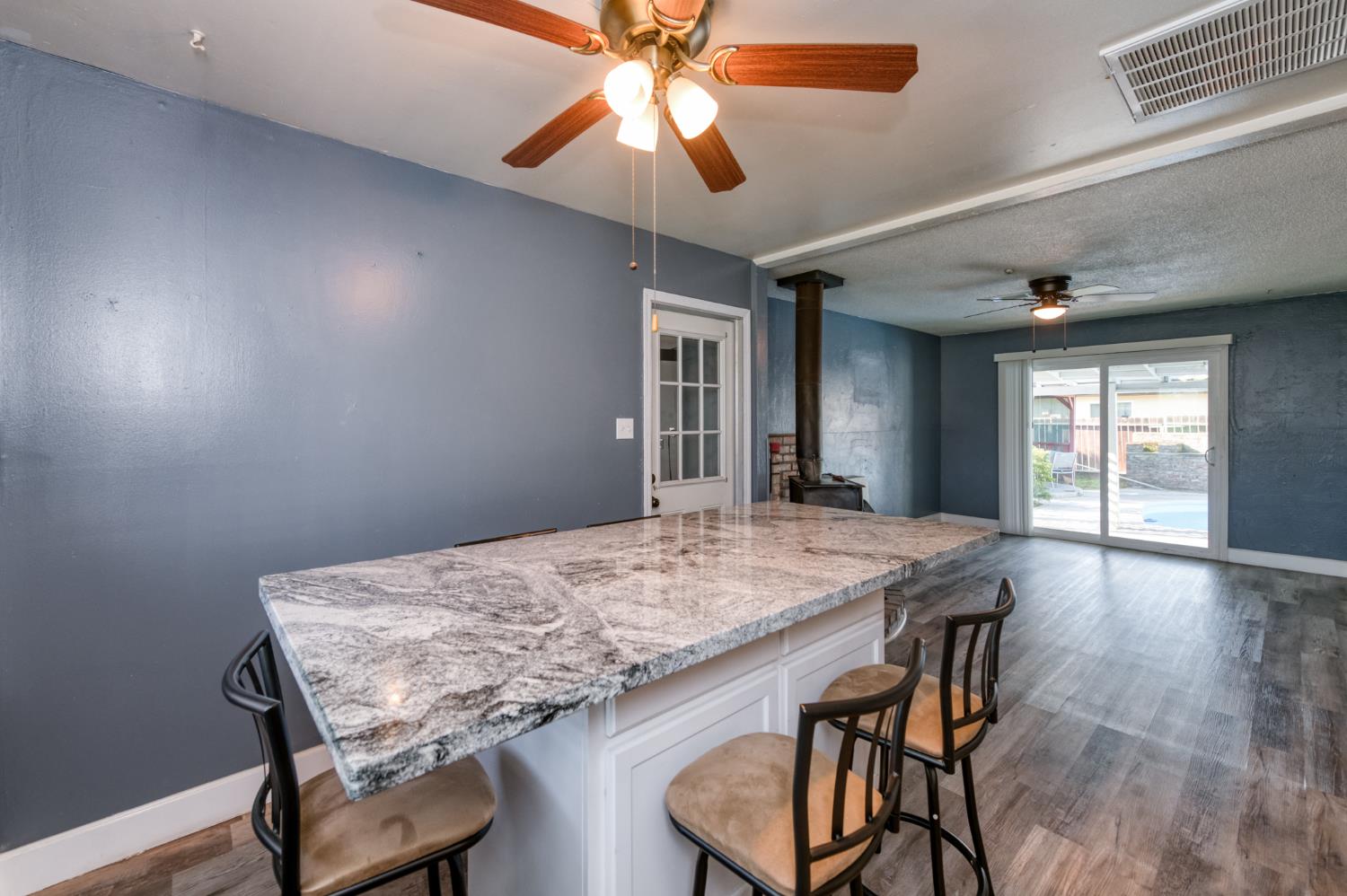 1732 S Whitney Ave, Fresno, CA 93702