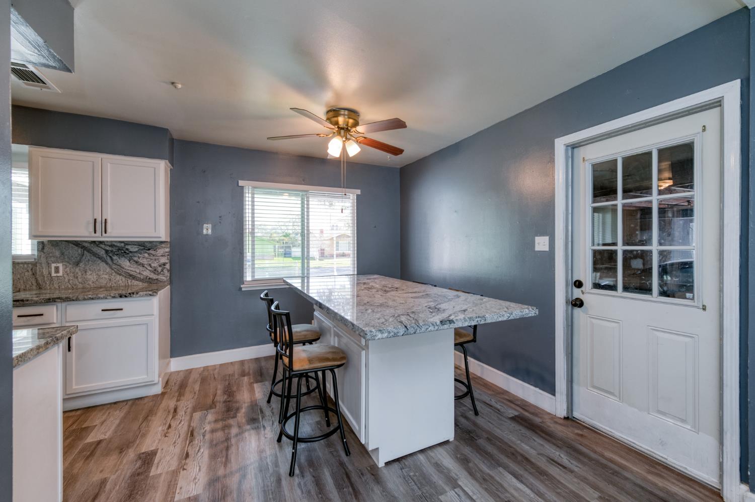 1732 S Whitney Ave, Fresno, CA 93702