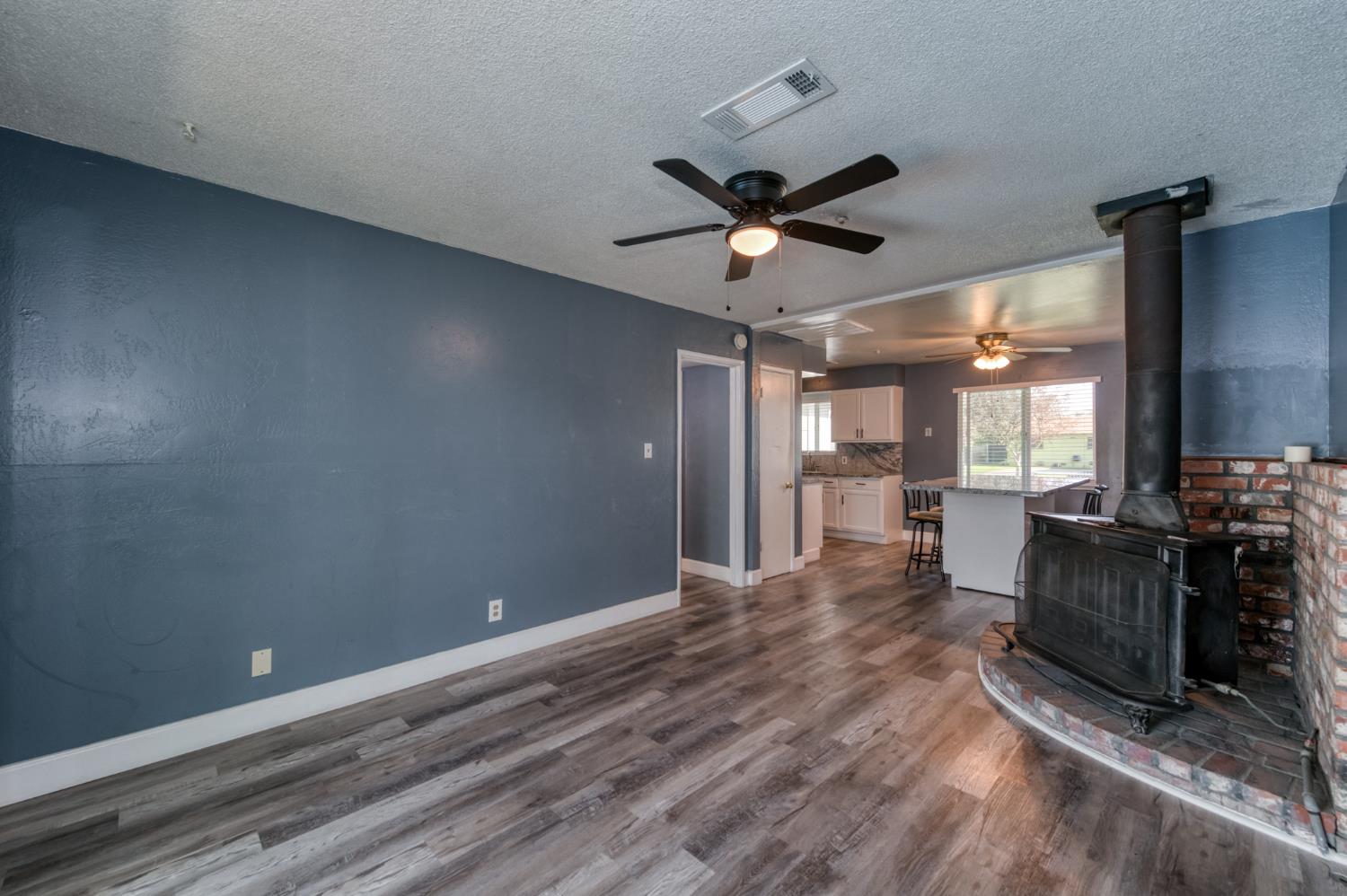 1732 S Whitney Ave, Fresno, CA 93702