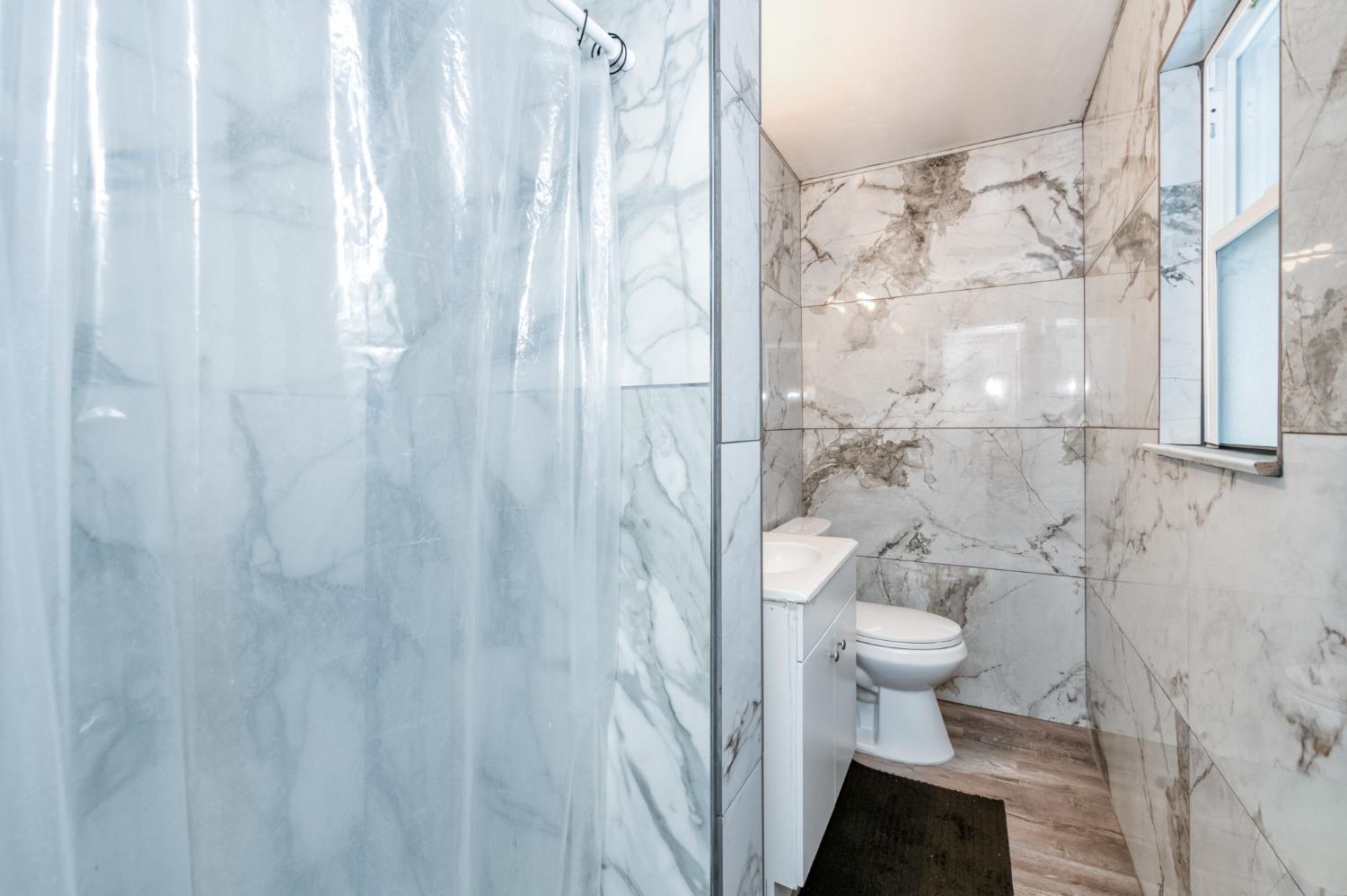 1732 S Whitney Ave, Fresno, CA 93702