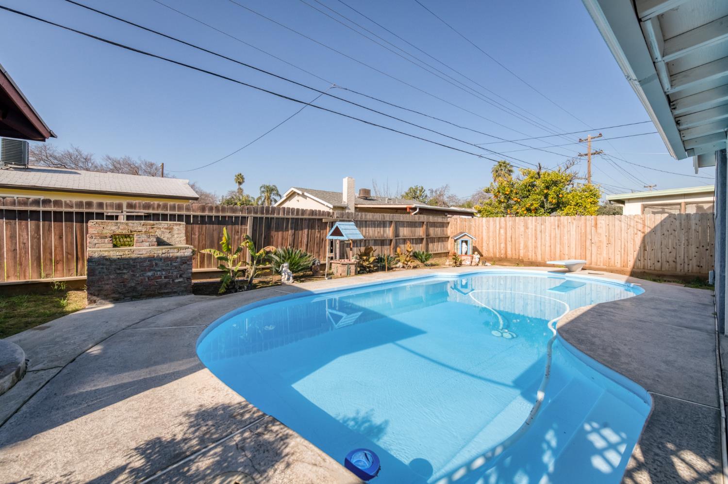 1732 S Whitney Ave, Fresno, CA 93702