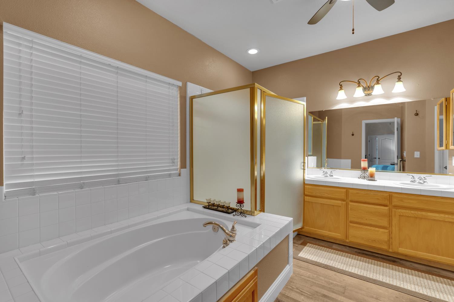 2949 E Palisade Dr, Fresno, CA 93720