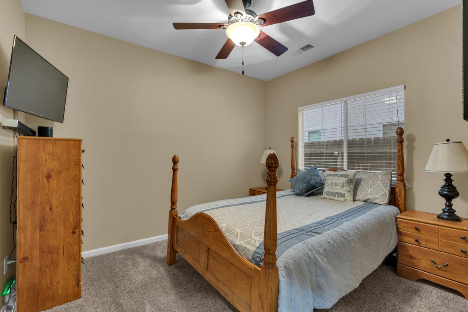 2949 E Palisade Dr, Fresno, CA 93720