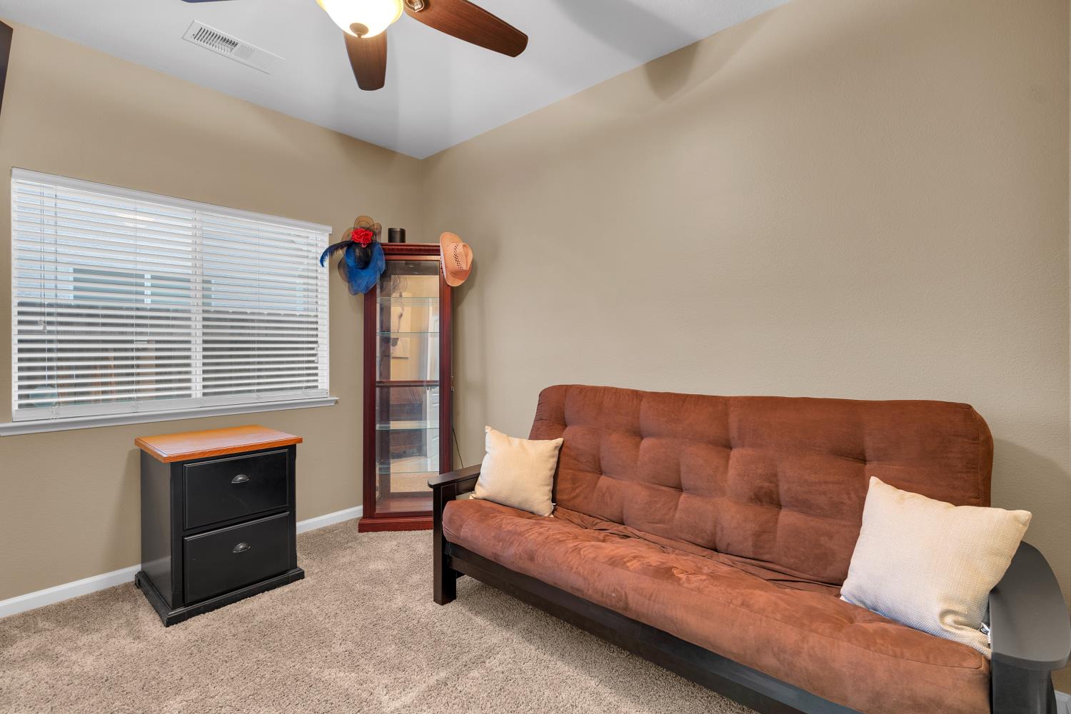 2949 E Palisade Dr, Fresno, CA 93720