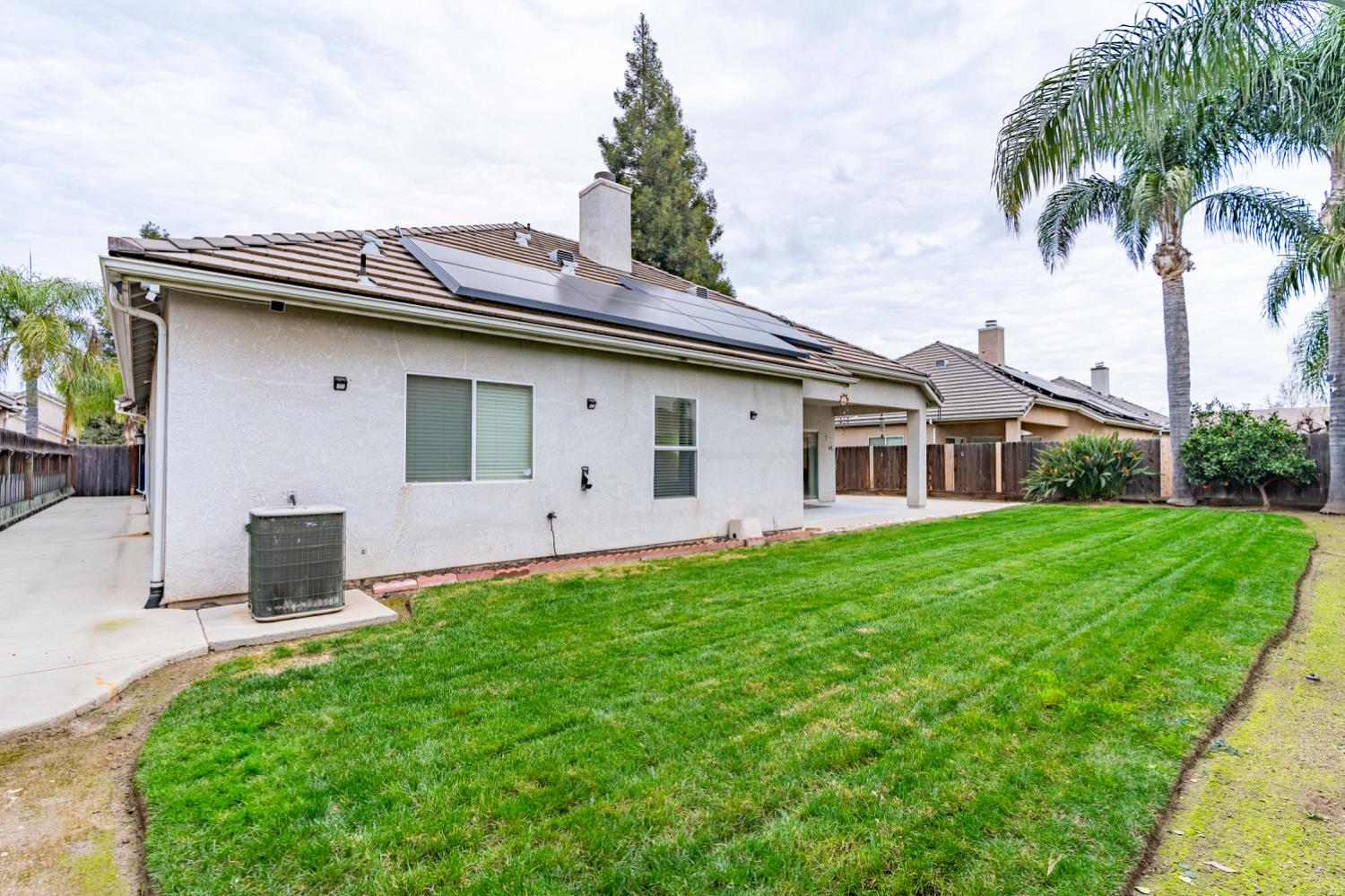 2949 E Palisade Dr, Fresno, CA 93720