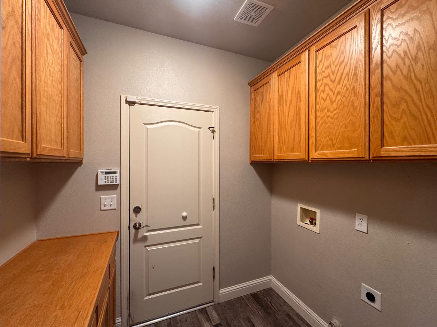 2949 E Palisade Dr, Fresno, CA 93720