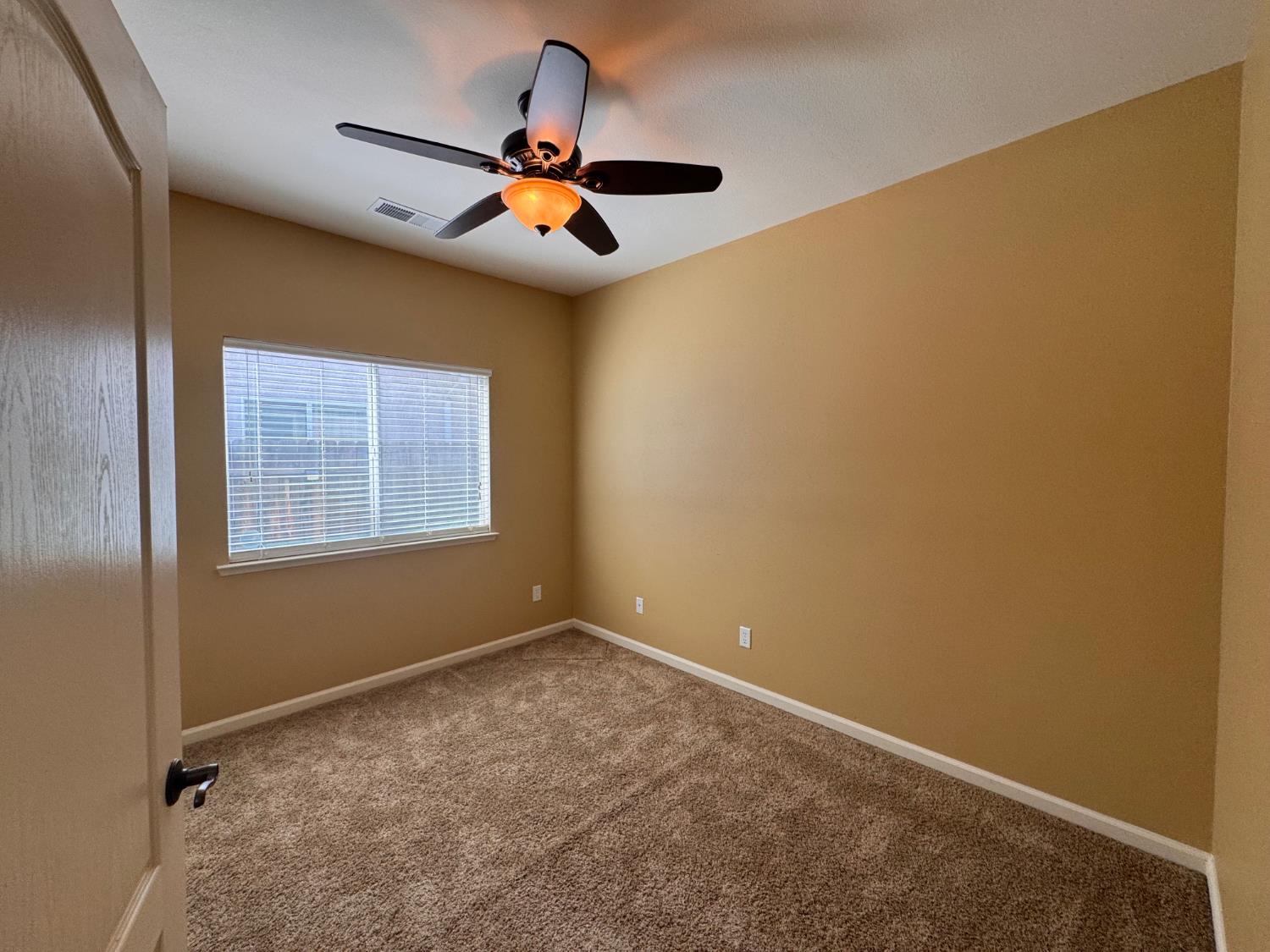 2949 E Palisade Dr, Fresno, CA 93720