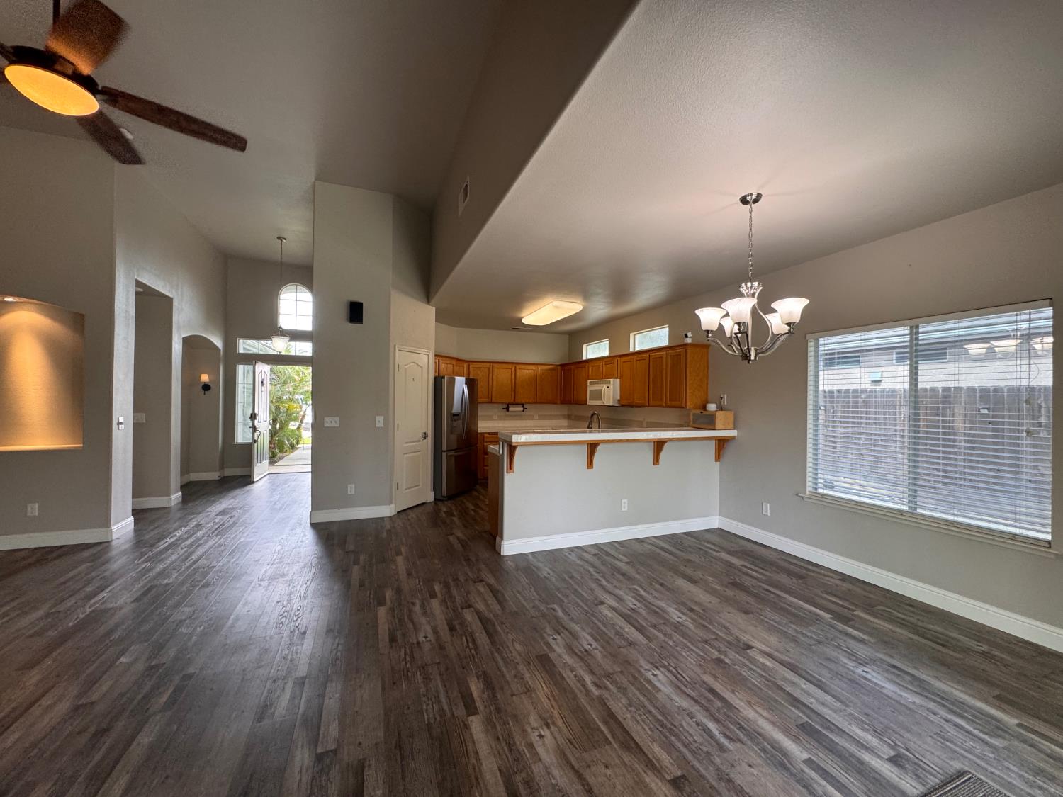 2949 E Palisade Dr, Fresno, CA 93720