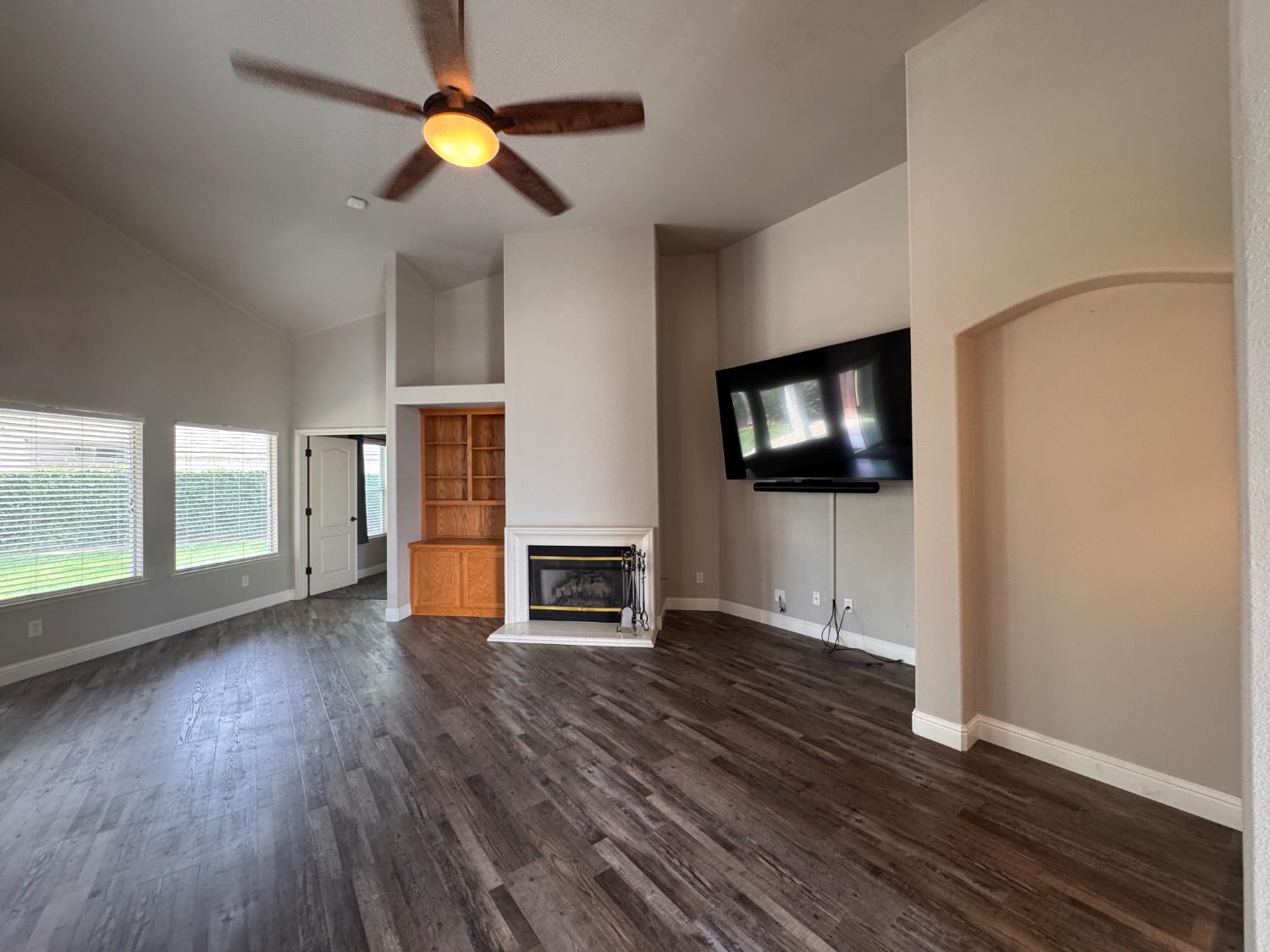 2949 E Palisade Dr, Fresno, CA 93720