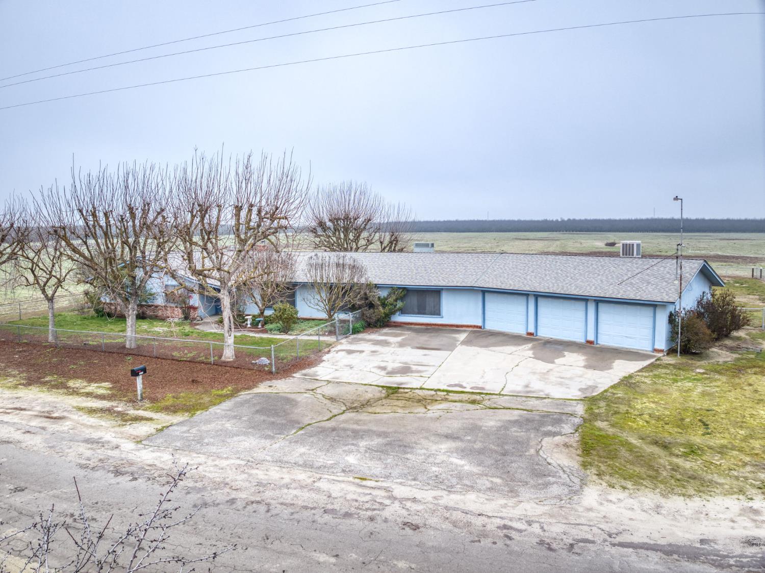 13370 S Bryan Ave, Caruthers, CA 93609