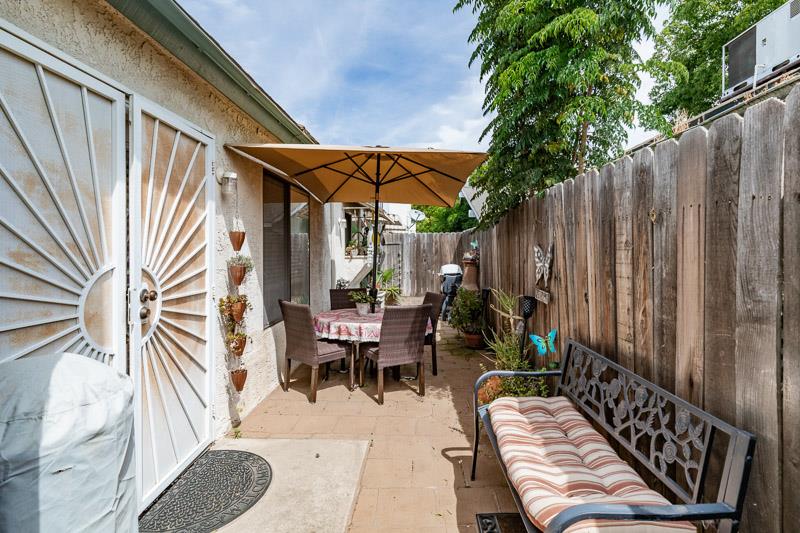 445 Quill Ln, Clovis, CA 93612