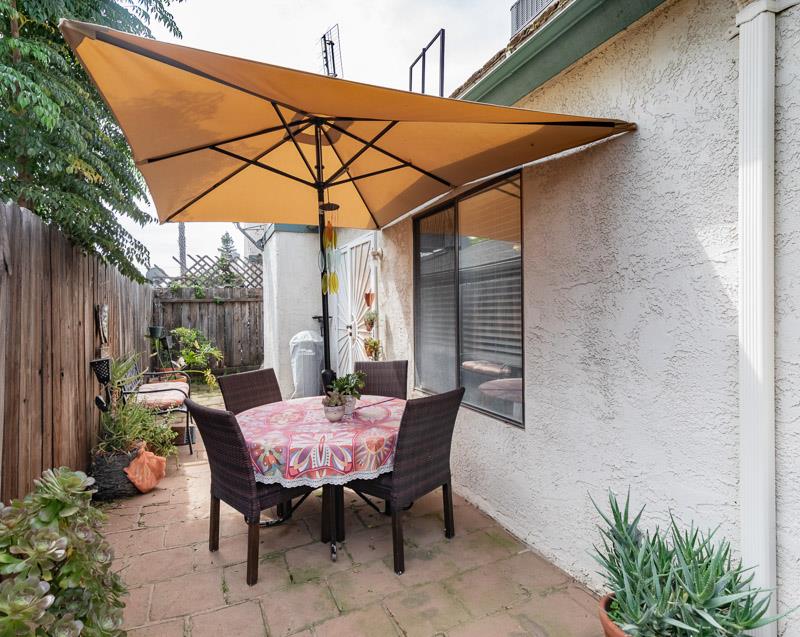 445 Quill Ln, Clovis, CA 93612