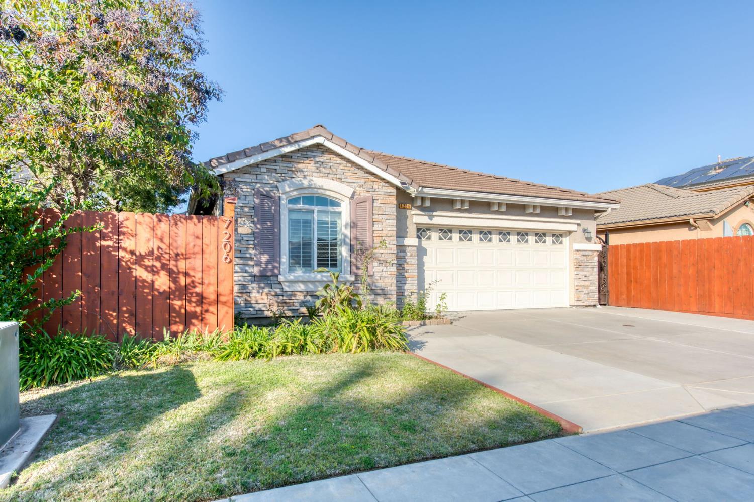 7206 E Dayton Ave, Fresno, CA 93737