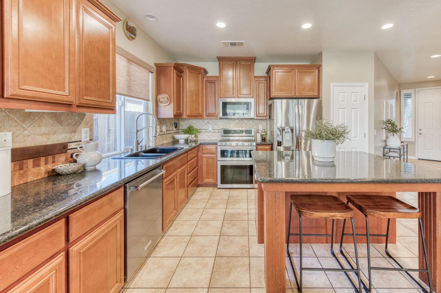 7206 E Dayton Ave, Fresno, CA 93737