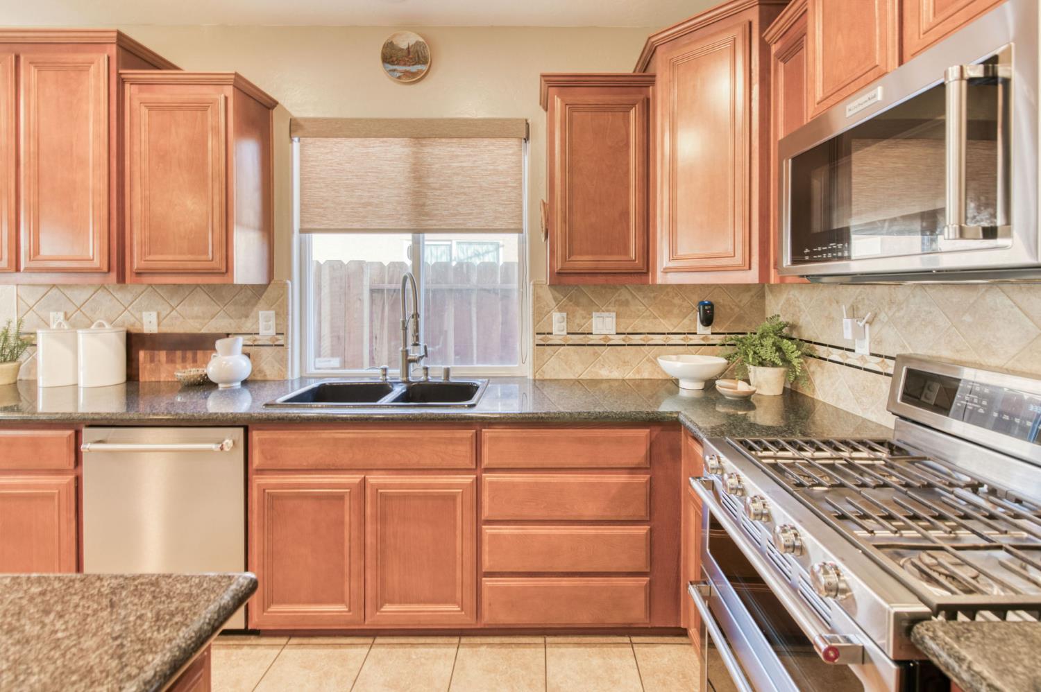 7206 E Dayton Ave, Fresno, CA 93737