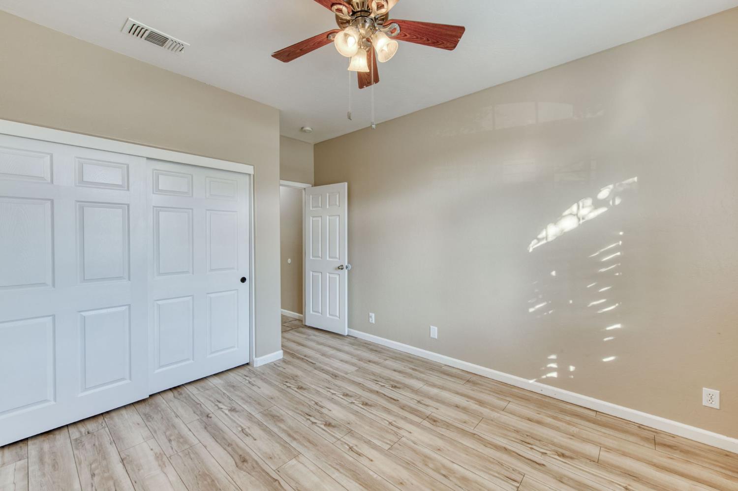 7206 E Dayton Ave, Fresno, CA 93737