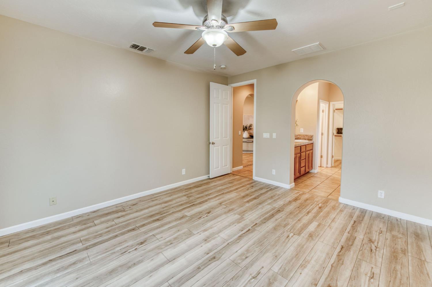 7206 E Dayton Ave, Fresno, CA 93737