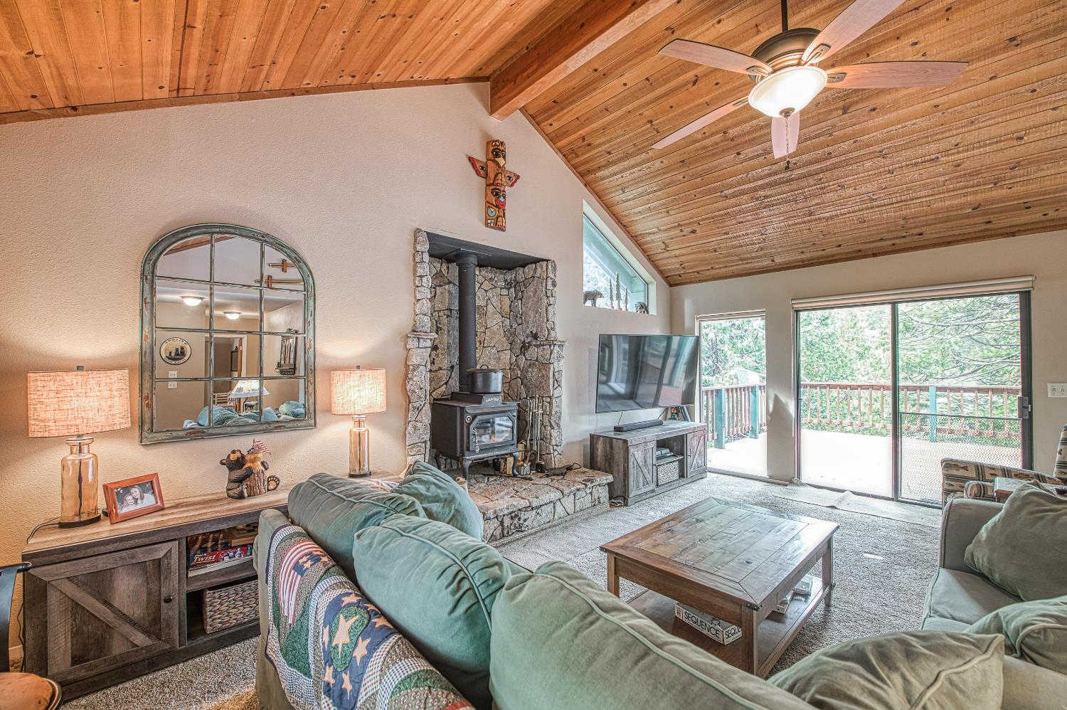 41150 Woodridge Lane, Shaver Lake, CA 93664