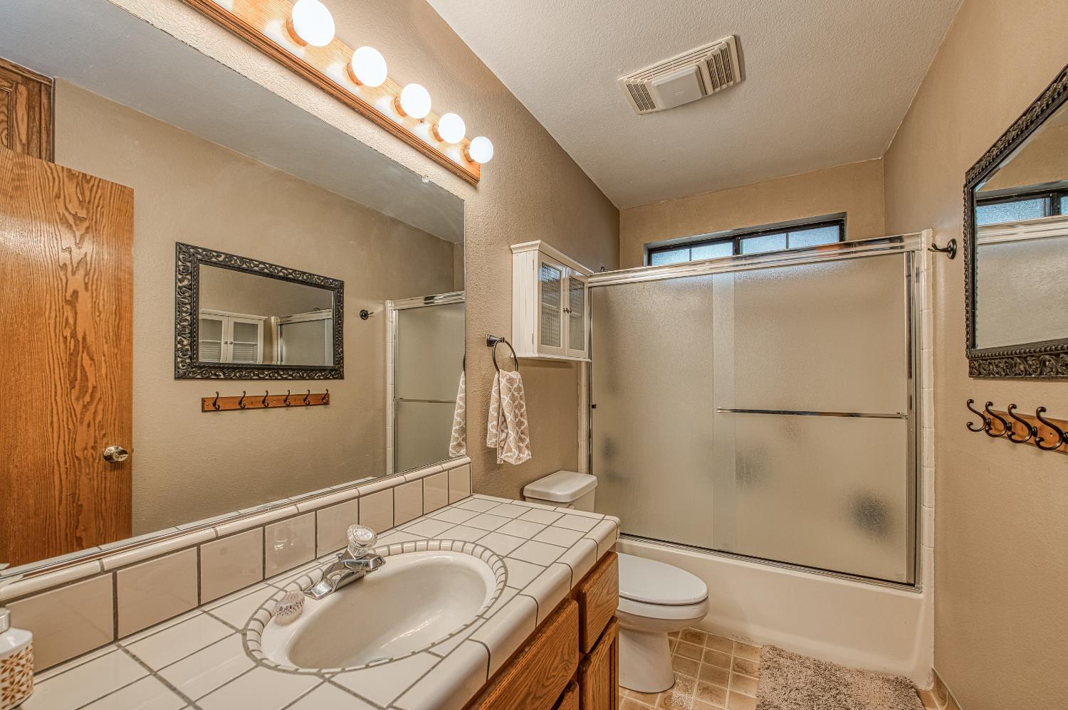 41150 Woodridge Lane, Shaver Lake, CA 93664